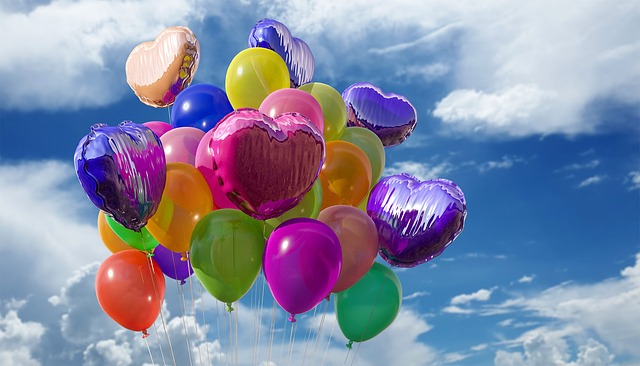 nebe nad balonky.jpg